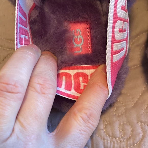 UGG Slippers - Picture 6 of 8